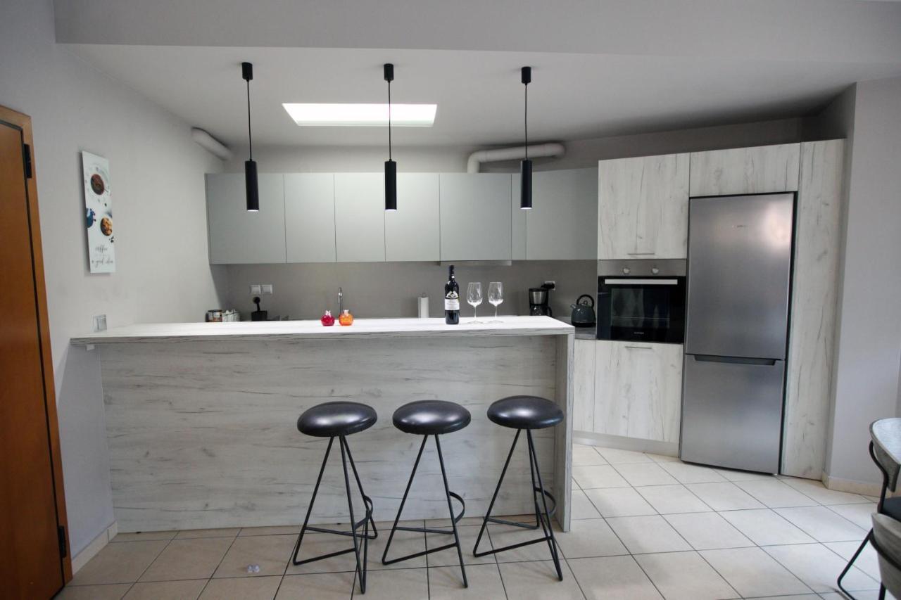 Ioanna'S Luxury Two Bedroom Apartment ナフプリオ エクステリア 写真